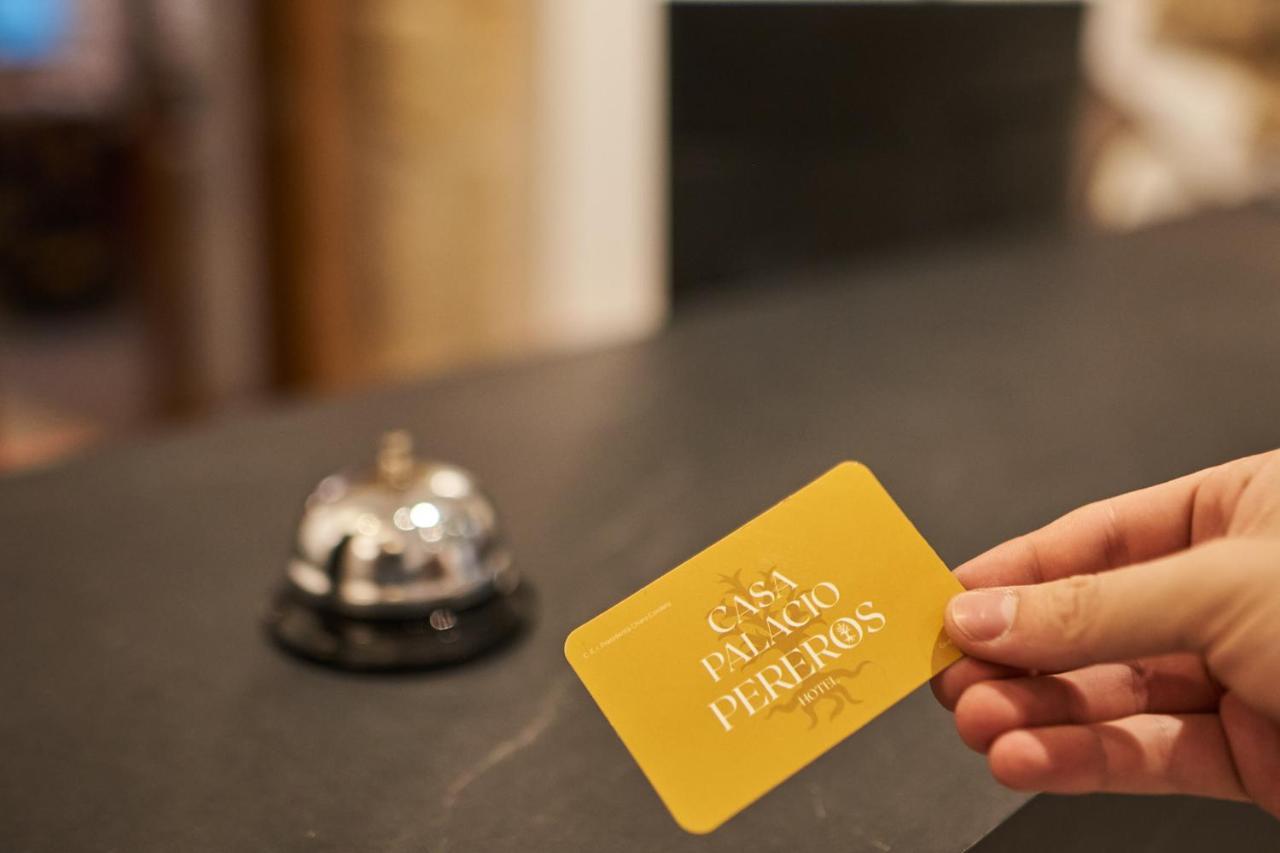 Hotel Casa Palacio Pereros Caces Kültér fotó
