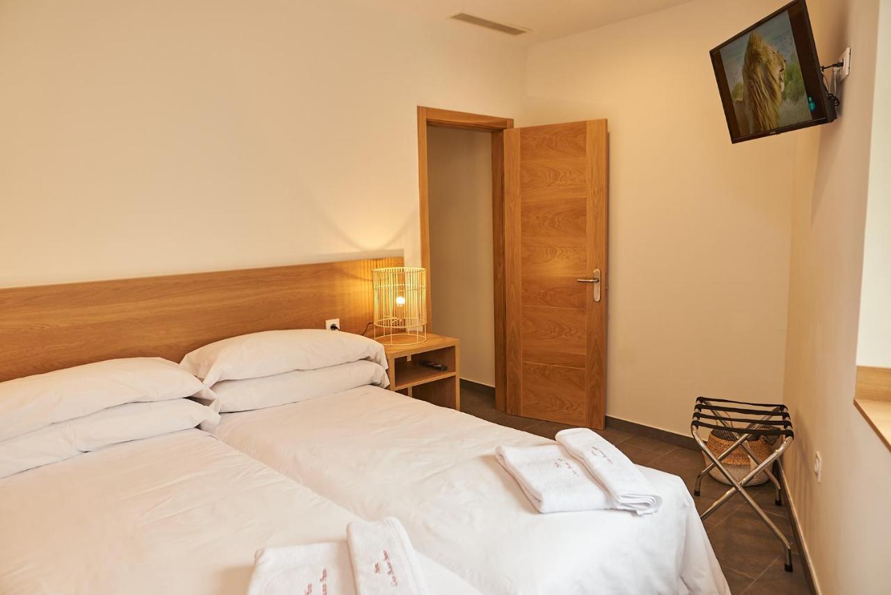 Hotel Casa Palacio Pereros Caces Kültér fotó