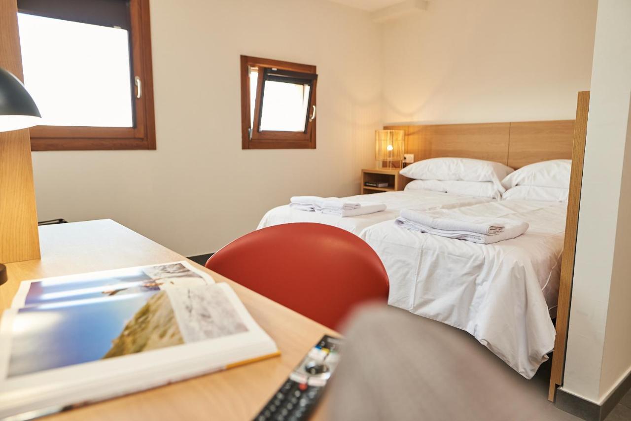 Hotel Casa Palacio Pereros Caces Kültér fotó