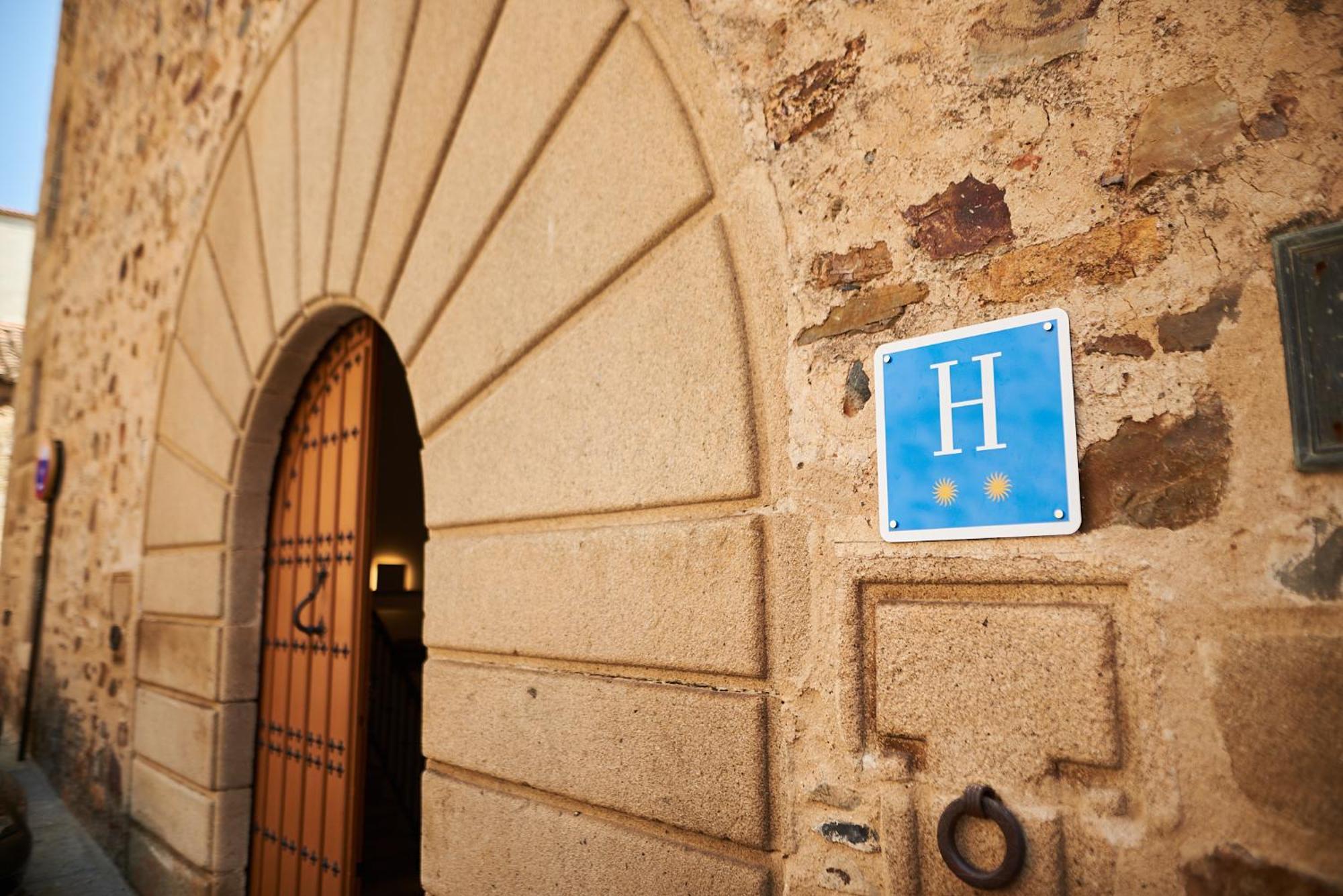 Hotel Casa Palacio Pereros Caces Kültér fotó